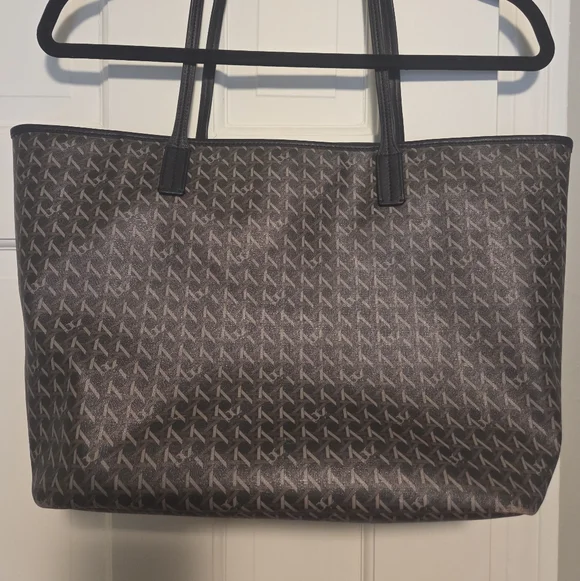 Black and Brown Tory Burch Tote Bag with Pouch - Picture 2 of 16